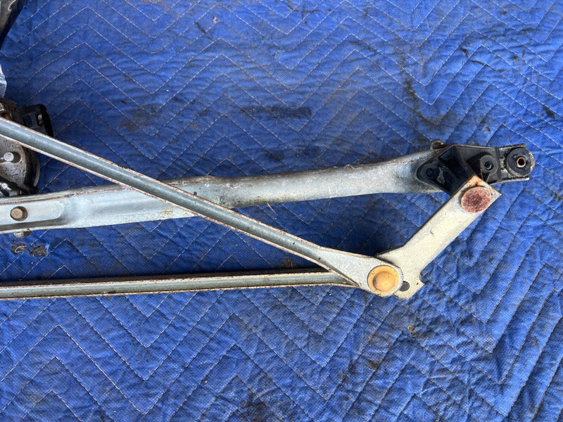 1999-2002 Chevy Silverado GM 1500 2500 Windshield Wiper Transmission OEM #1837CN