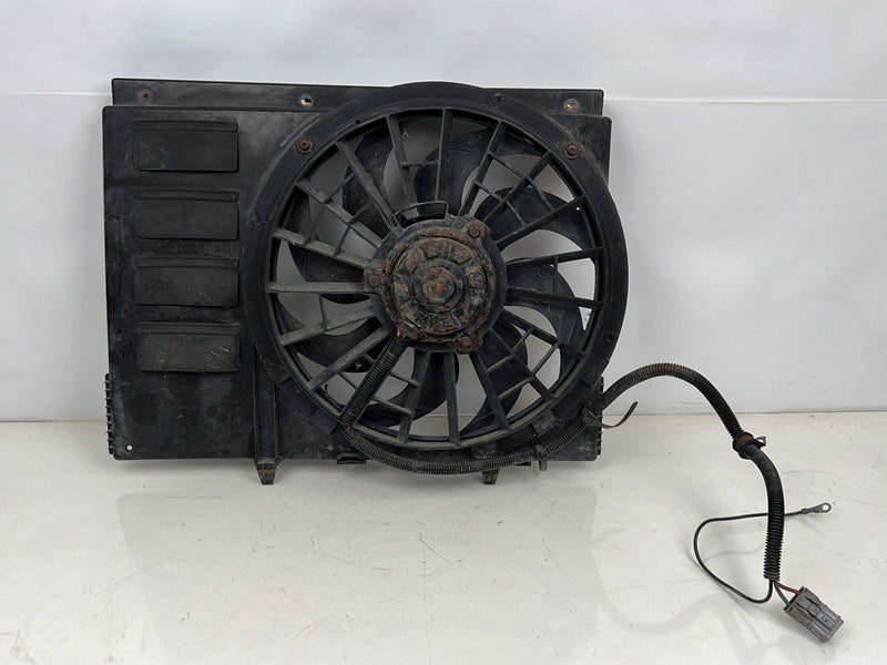 1990-1992 Volvo 740 745 940 Radiator Cooling Fan Assembly 3507347 OEM #5885EM