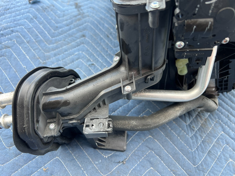 2011-2017 BMW X3 F25 HVAC AC Heat Air Box Heater Core Climate Blower OEM #2224EM