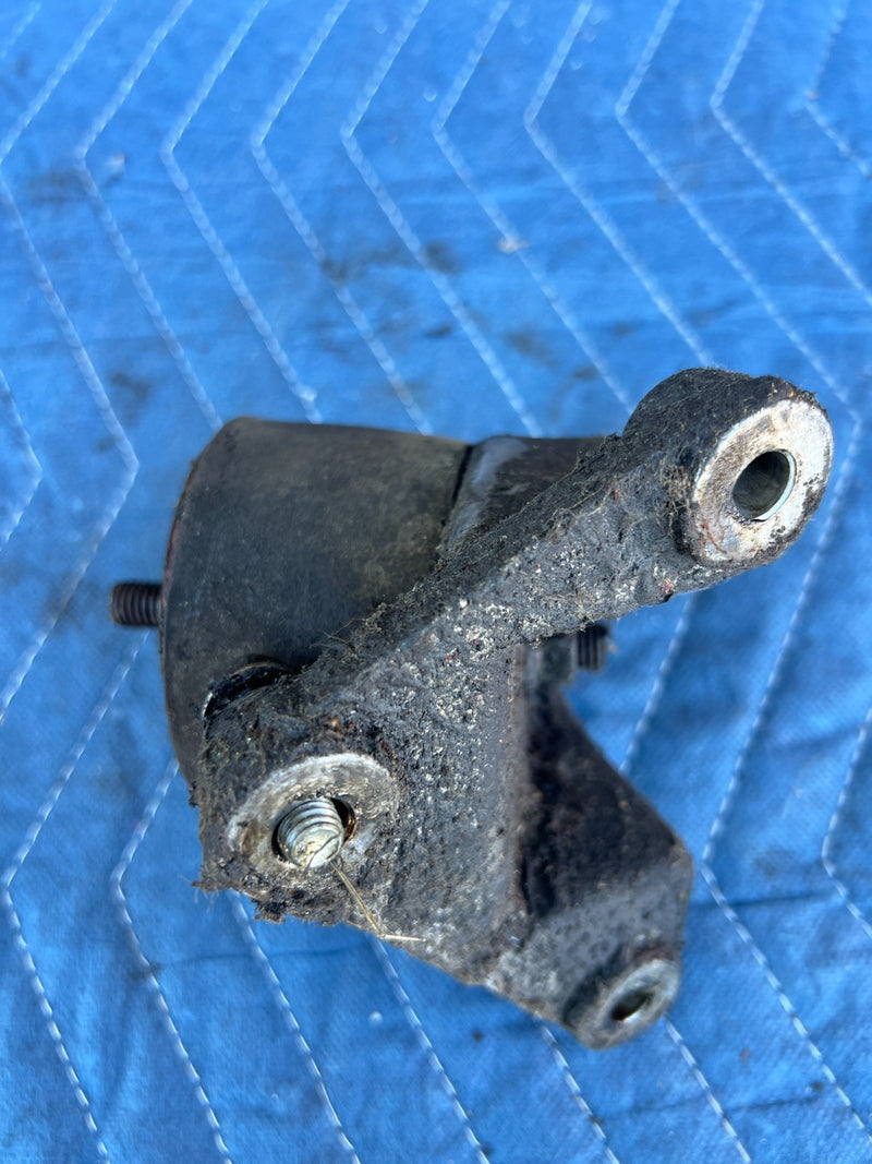 1986-1993 Volvo 240 244 Sedan Engine Motor Mount Bracket Support Set OEM #4273EM