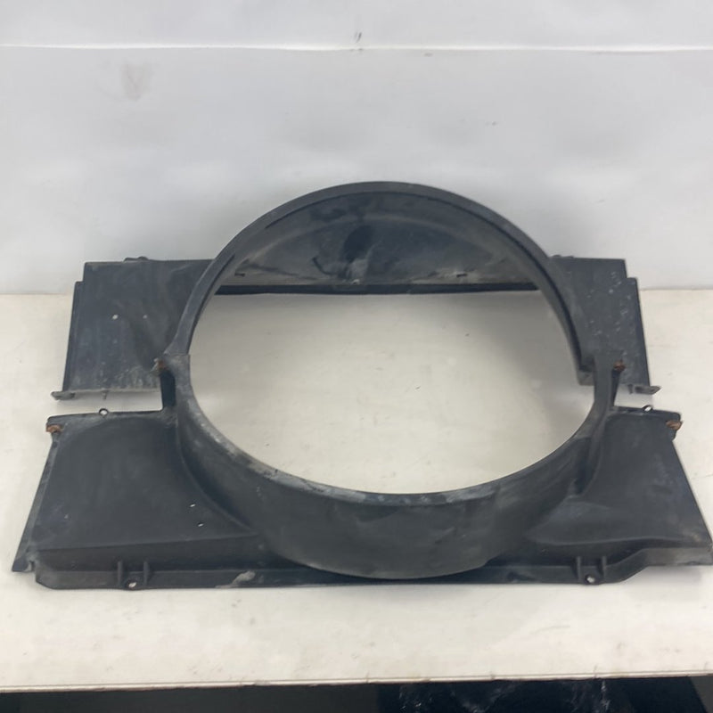 1995-1998 Chevrolet Silverado 2500 GMT400 Fan Shroud 15739587 OEM