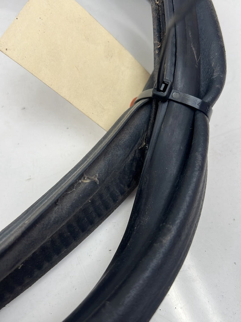 1990-1992 Volvo 740 745 940 Wagon Rear Hatch Weatherstripping Seal OEM #5952EM