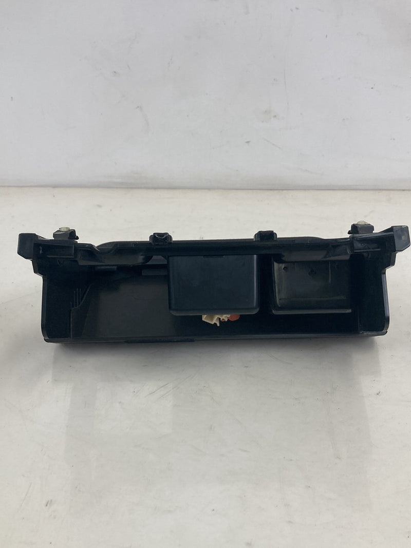 2002-2005 Lincoln Town Car Signature Ash Tray Dash Front VS0415 OEM #5129M