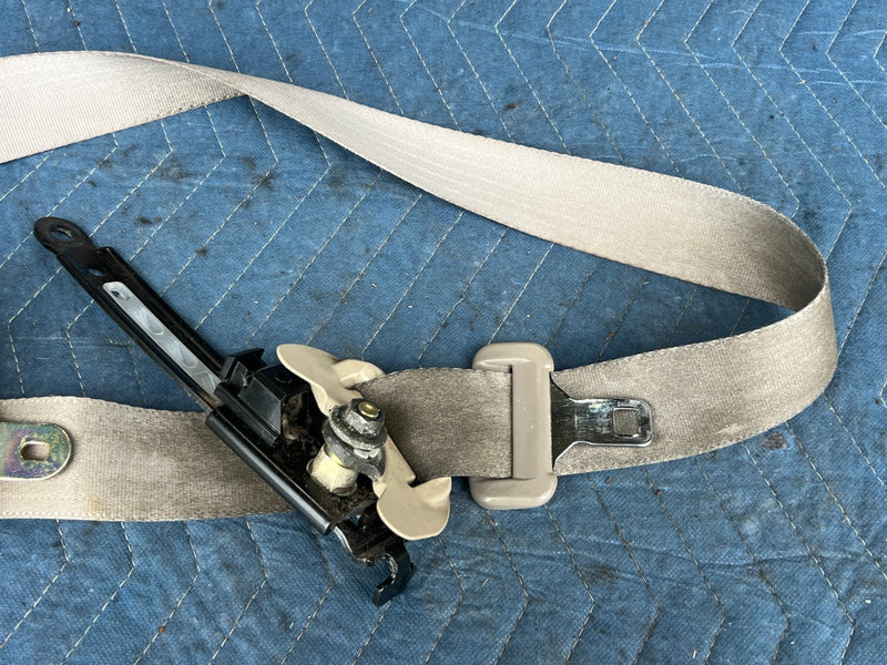 2002-2006  Toyota Camry LH Left Driver Front Seat Belt Assembly OEM #105DU