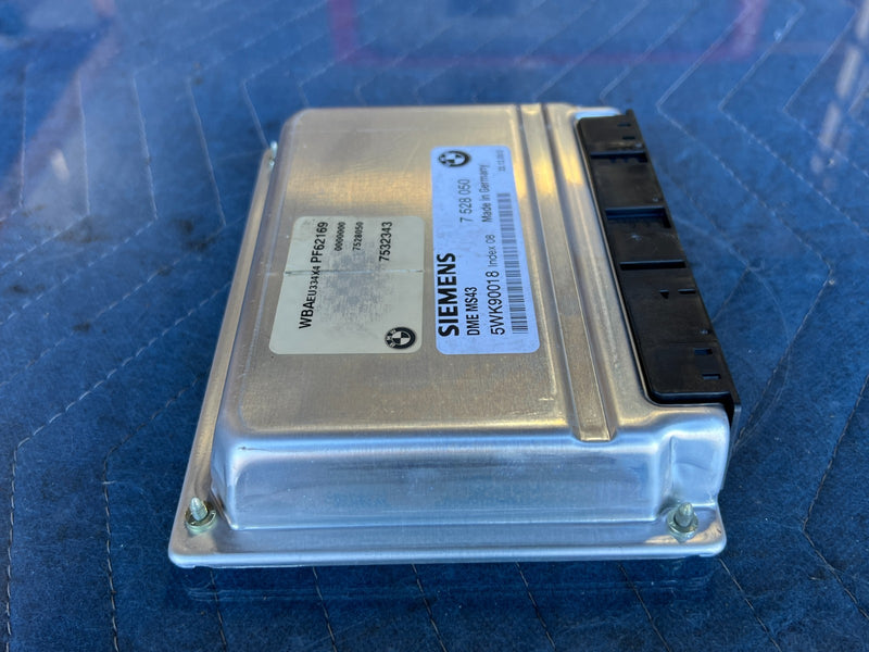 2002-2005 BMW 330xi 325xi E46 Engine Control Unit Module ECU 7528050 OEM #4757EM