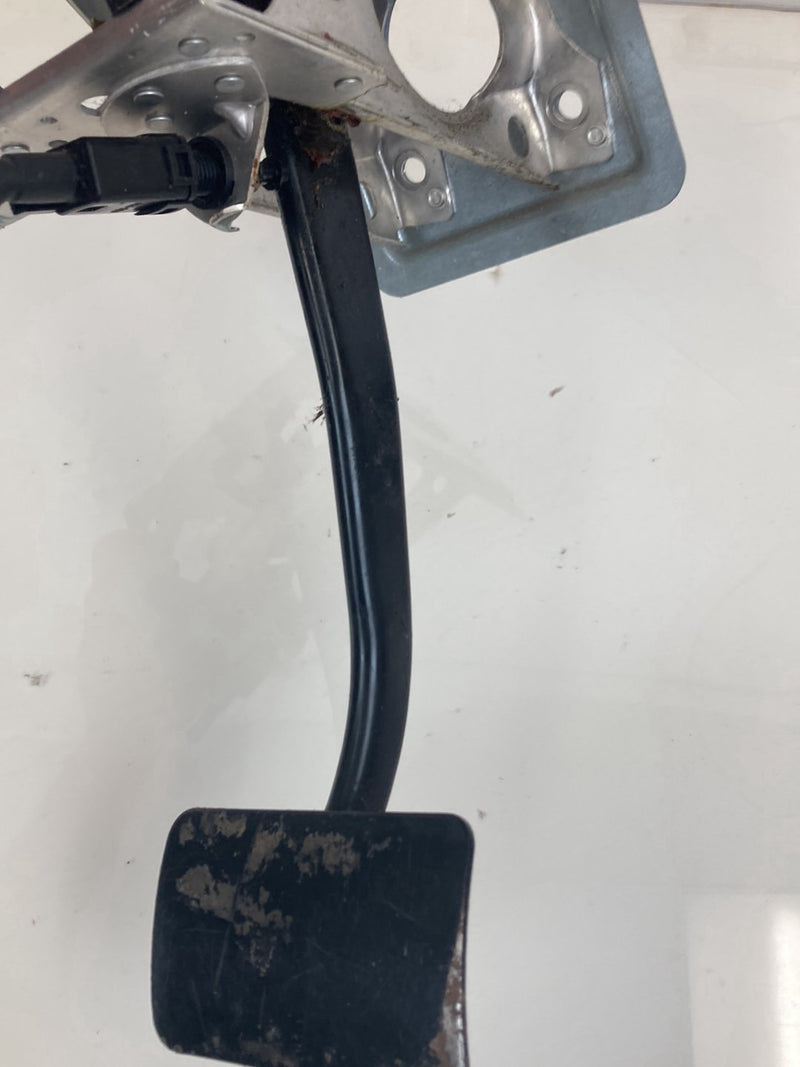 1992 Volvo 940 944 - Brake Pedal