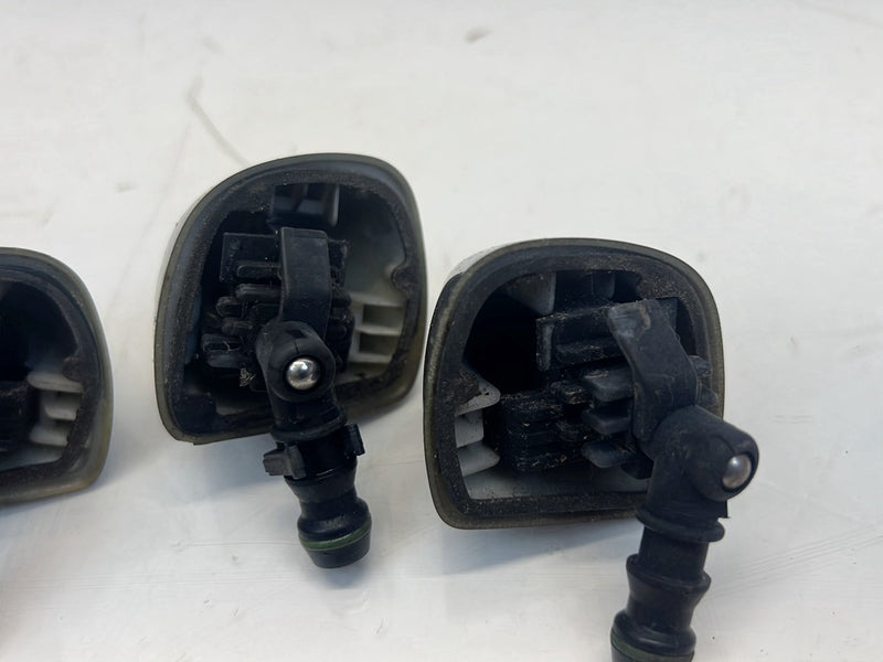 2006 BMW X5 E53 - Headlight Squirter