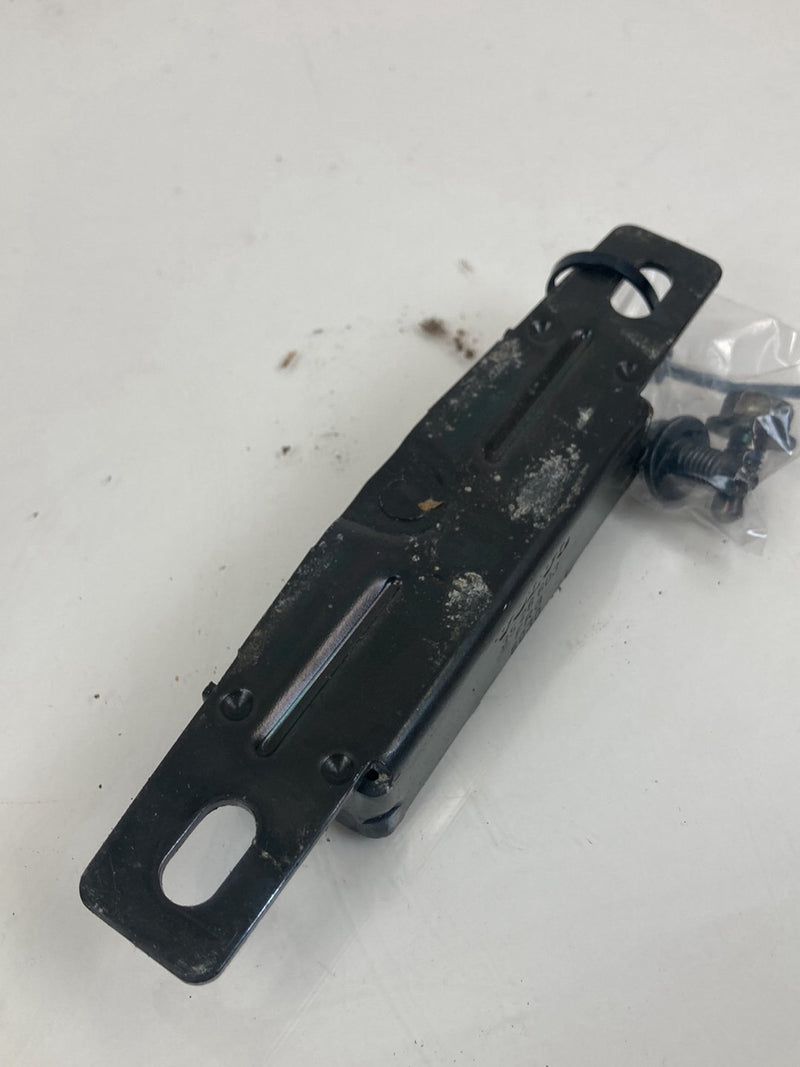 1992 Volvo 940 944 - Tailgate Latch PN: 3526603