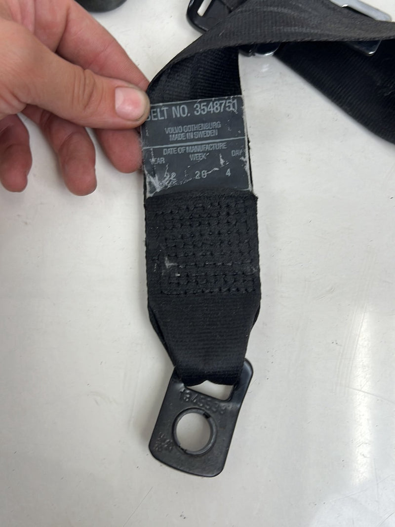 1990-1992 Volvo 740 745 940 Front Passenger Right Seat Belt Retractor w/ Bolts OEM #5836EM