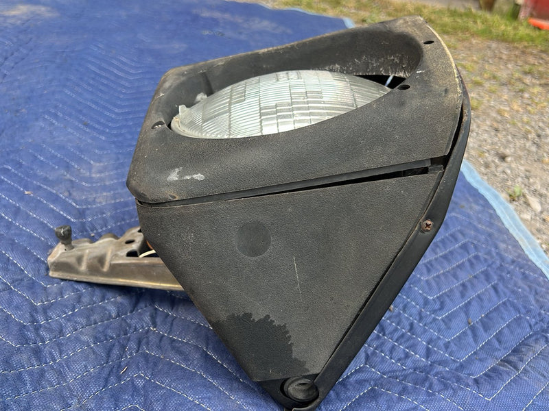 1983-1985 Porsche 944 Left Right Headlight Lamp Pair w/ Linkage Black OE #5722EM