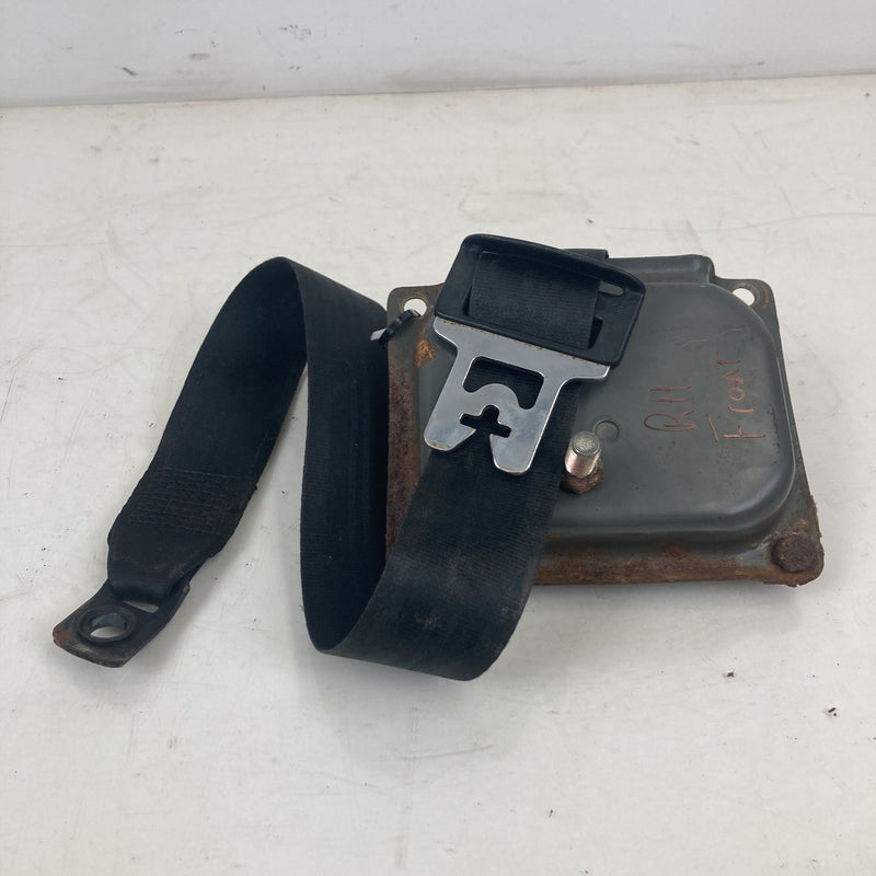 1981-1985 Volvo 240 245 Seat Belt Front Right 1313428 1210574 OEM
