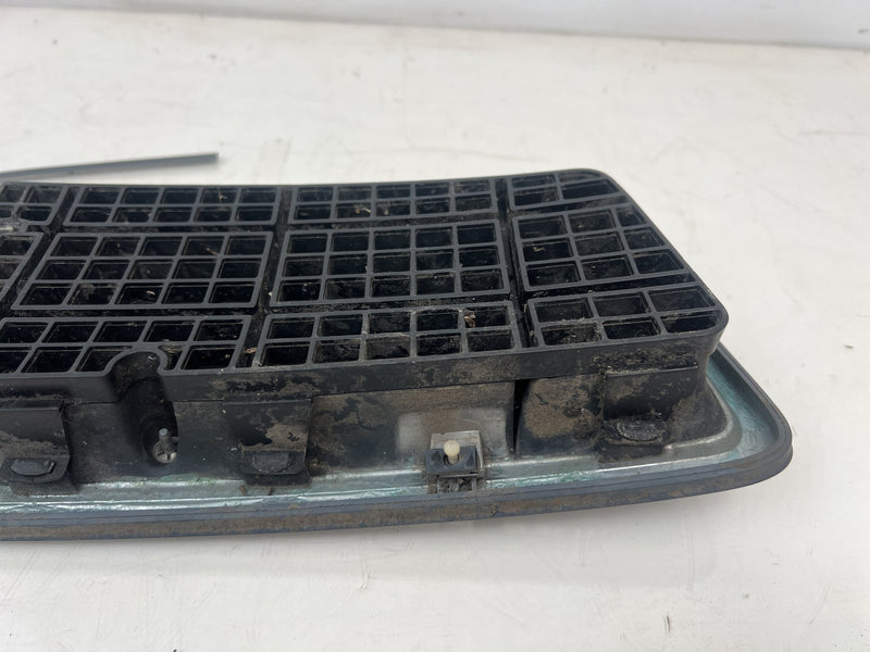 1998-2000 Volvo S70 V70 XC Front Bumper Grille Trim Chrome Egg Crate OEM #6872EM