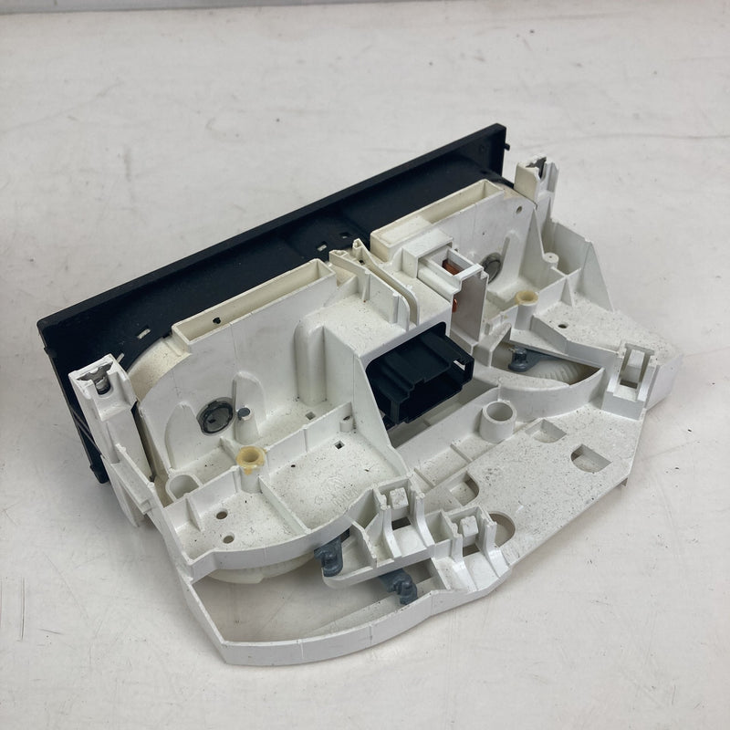 2001-2005 Volkswagen Passat HVAC Climate Control Switch OEM #5493M
