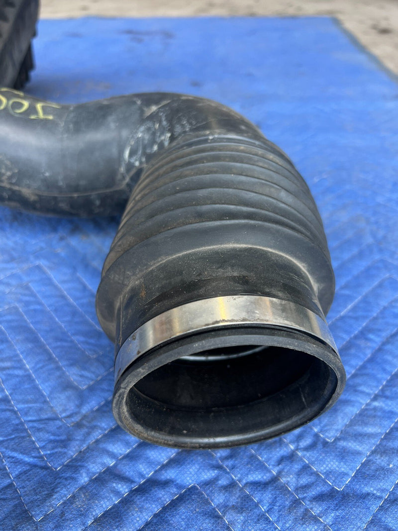 1999-2002 Chevy Silverado GM Air Cleaner Box Housing Intake Tube MAF OEM #1832CN