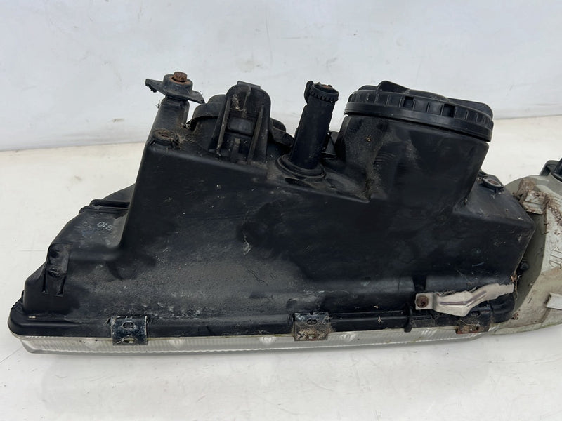 1998-2000 Volvo V70 S70 Front Left Right Headlight Lamp Pair OEM