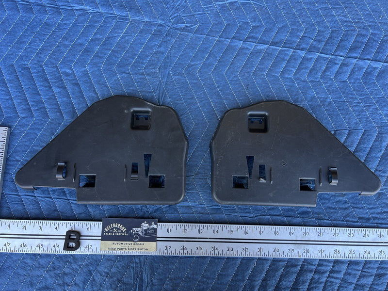 1998-2003 Jaguar XJR XJ8 Tail Light Bulb Sock Trim Pair Left & Right OEM #4617E