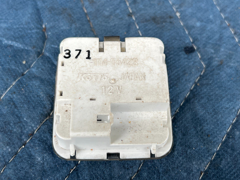 2002-2006 Toyota Camry Interior Trunk Light 174-75422 OEM #98DU