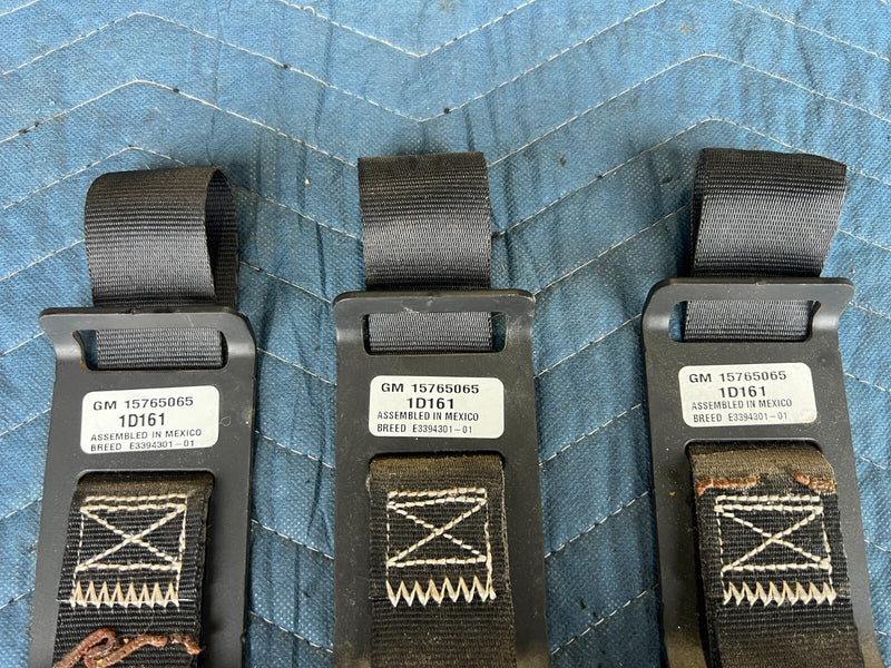 1999-2007 Chevy Silverado Rear Seat Child Restraint Set 15765065 OEM #1549CN