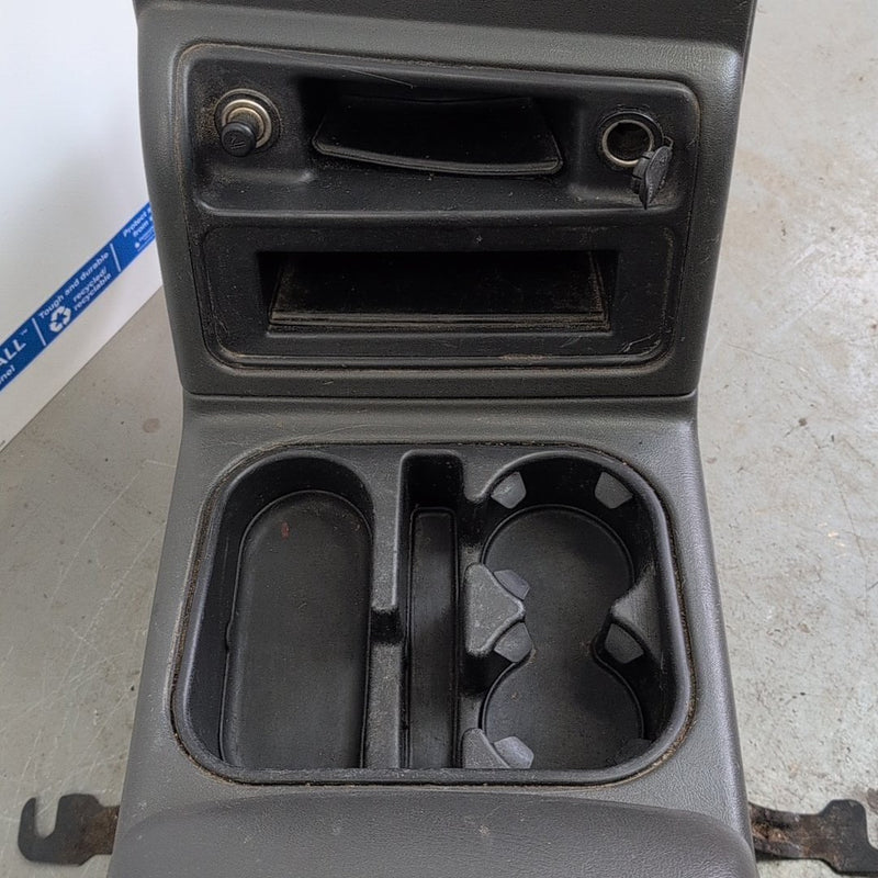2003-2006 Chevy Tahoe Suburban Center Console Assembly Black OEM Rear Audio