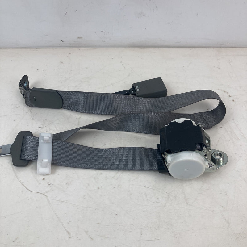 2014-2020 Chevrolet Silverado 1500 2500 HD 3500 Front Center Seat Belt OEM #5613M