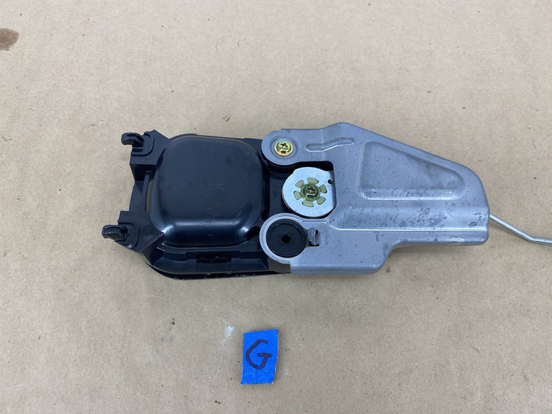 1997-2001 Lexus ES300 Trunk Release Lever Emergency Deck Lid Handle OEM #2391E