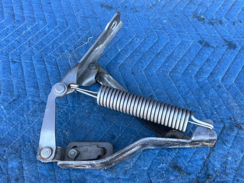 1986-1993 Volvo 240 244 245 Front Right & Left Hood Hinge Pair Silver OE #4351EM