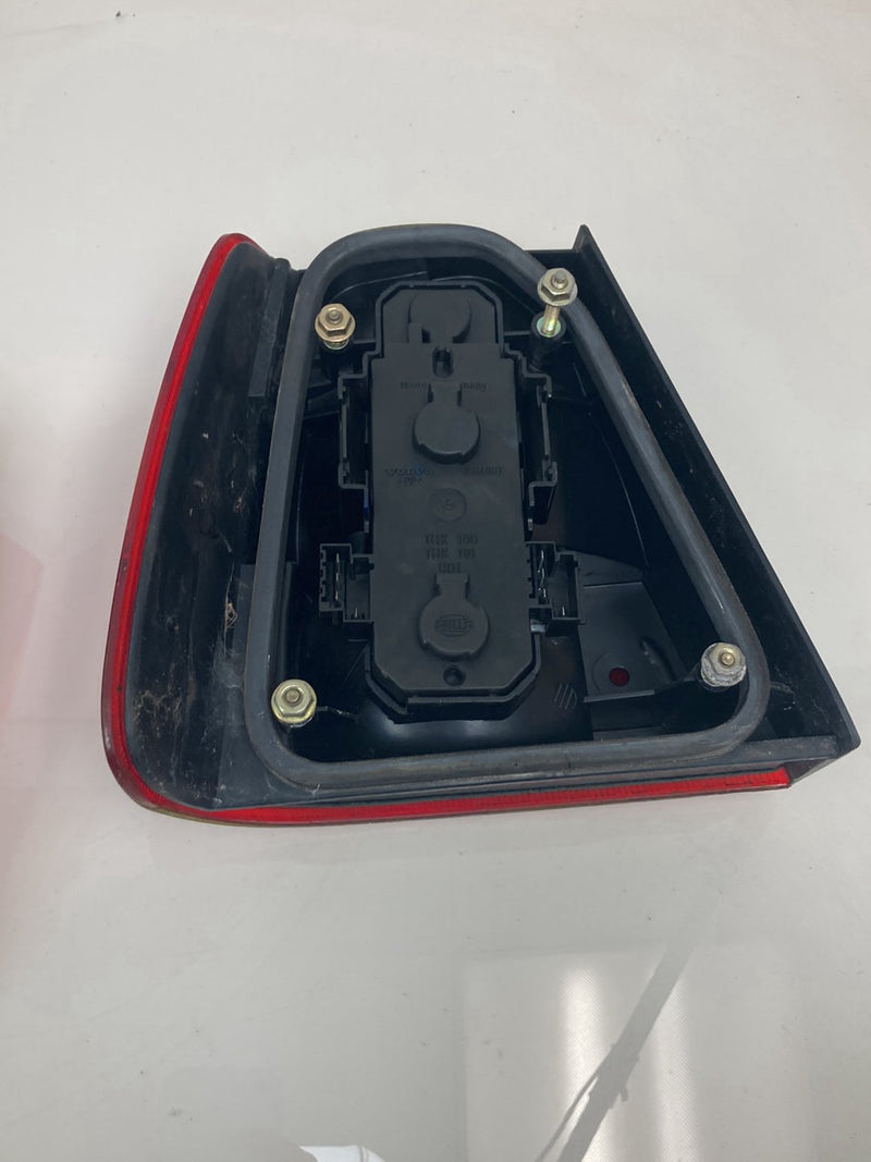 1992 Volvo 940 944 - Tail Light Pair PN: 3538332 3538333 3534260 3534259