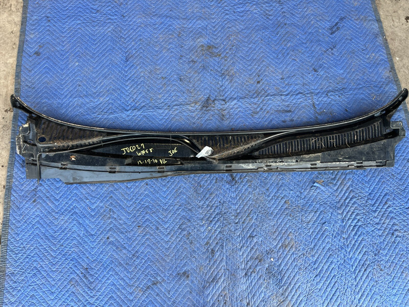1999-2002 Chevy Silverado GM 1500 2500 Windshield Cowl Trim Guard OEM #1859CN
