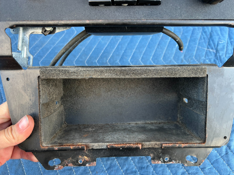1986-1993 Volvo 240 244 Sedan Center Dash Trim Heat AC Control Switch OE #4200EM