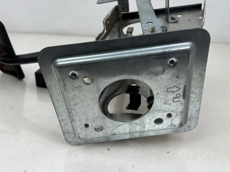 1990-1992 Volvo 740 745 940 Brake Pedal Lever Assembly 1362887 OEM #5891EM