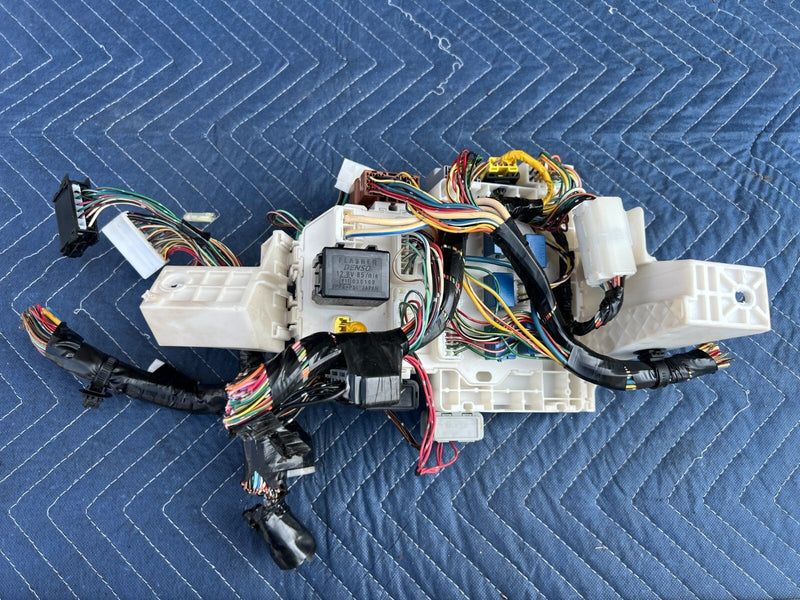 2010-2013 Suzuki SX4 Hatchback Interior Relay Fuse Box #1330CN