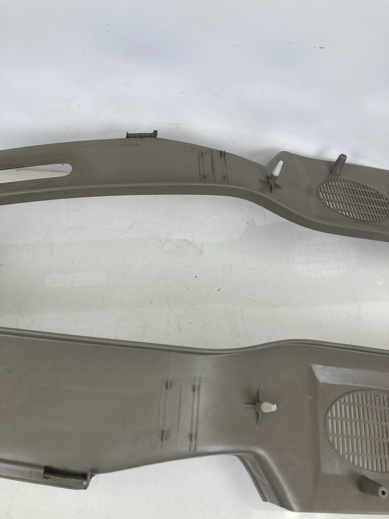 1995-1998 Chevrolet Silverado 2500 GMT400 B Pillar Trim 15976271 15976272 OEM