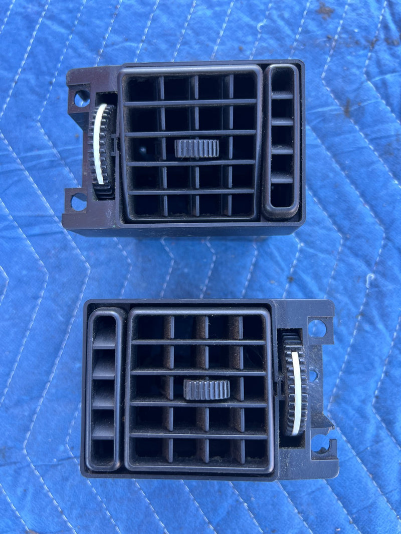 1986-1993 Volvo 240 244 Left Right Center Dash Air AC Heat Vent Set OEM #4308EM