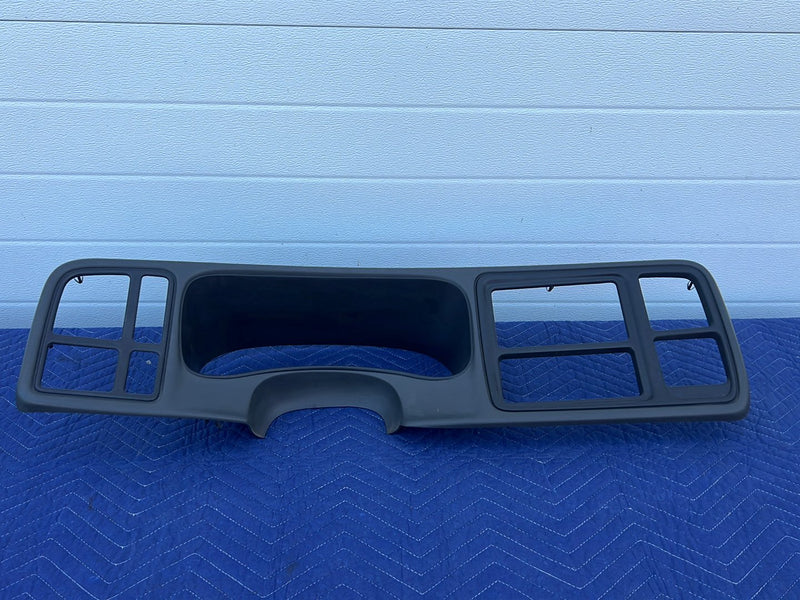 Chevrolet Silverado - Gauge Cluster Trim PN: 15178706