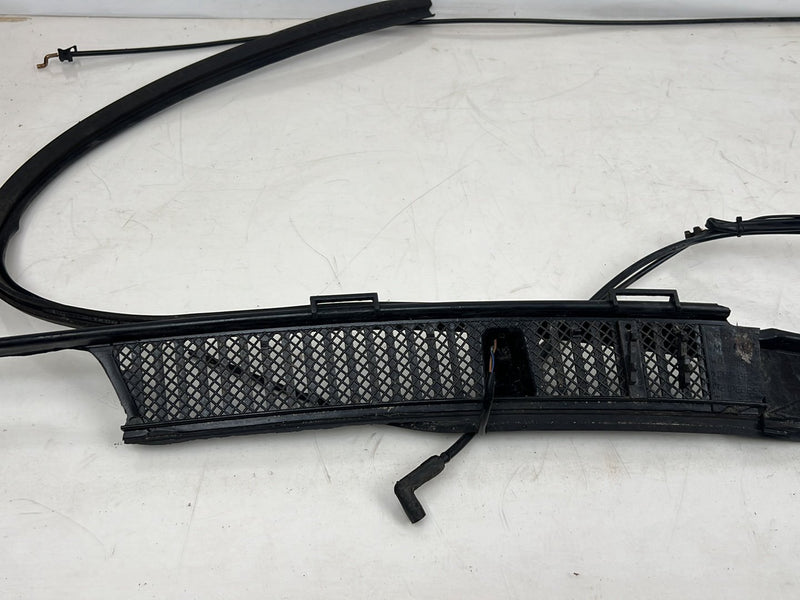 1996-2003 Audi S8 D2 A8 Heated Windshield Washer Nozzle & Harness OEM #6560EM