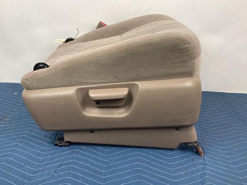 2000 Toyota Sienna L10 - Unknown