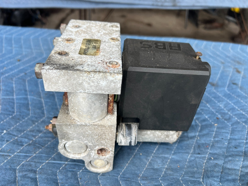 1992-1995 Volvo 940 740 ABS Block Pump Anti Lock Brakes Bosch OEM #3252EM