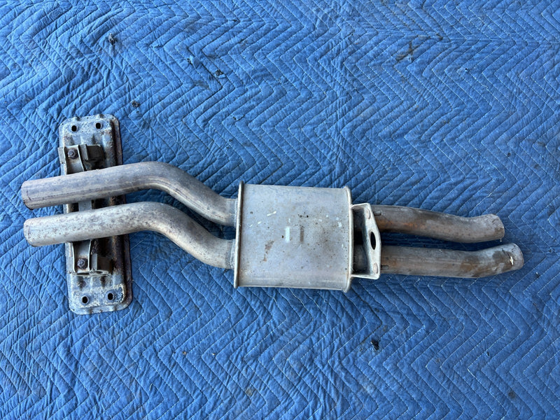 2000-2005 BMW 330xi 325xi E46 Center Exhaust Resonator 7505386 OEM #4836EM