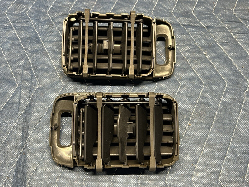 1998-2000 Volvo V70R V70 S70 P80 Dash Heat & AC Vent Set L & R HVAC OEM #4134E