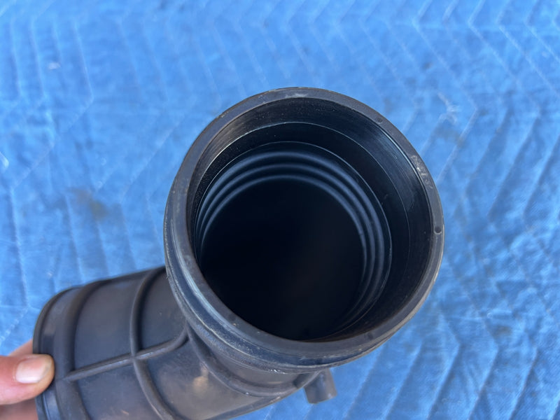 2000-2005 BMW 330xi 325xi E46 Upper Air Intake Hose Pipe Duct OEM #4775EM