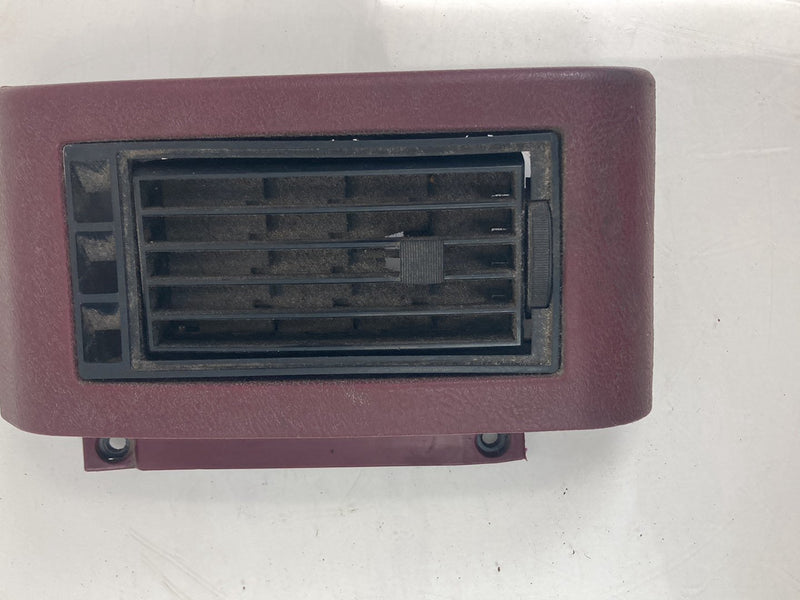 1988 Chevrolet Silverado 1500 GMT400 - Dash Vent PN: 15590576