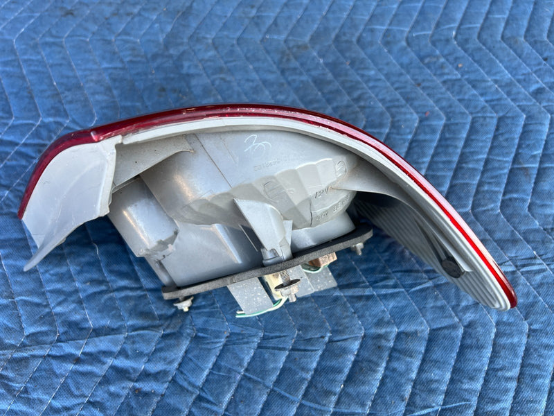 2003-2008 Toyota Corolla Rear Outer Driver Left Tail Light Assembly OEM #3316EM