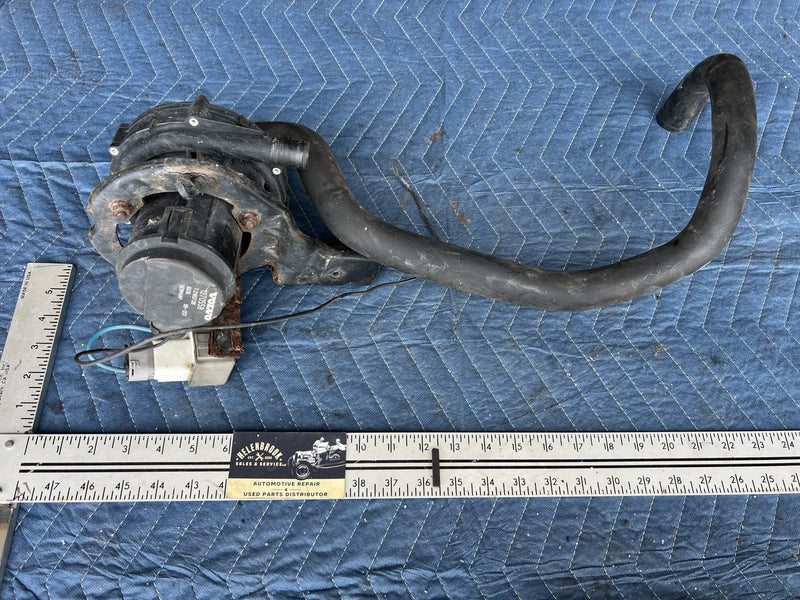 1996-1997 Volvo 850 850R Secondary Air Injection Pump 1270558 & Mount OEM #4547E