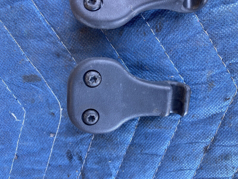 1997-2002 Jeep Wrangler TJ Sun Visor Clips Holder Retainer OEM #3269M