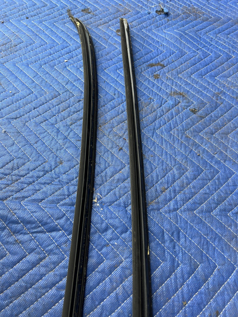 2005-2011 Audi A6 Left & Right Window to A Pillar Trim Seal 4F0854328 OE #3392EM