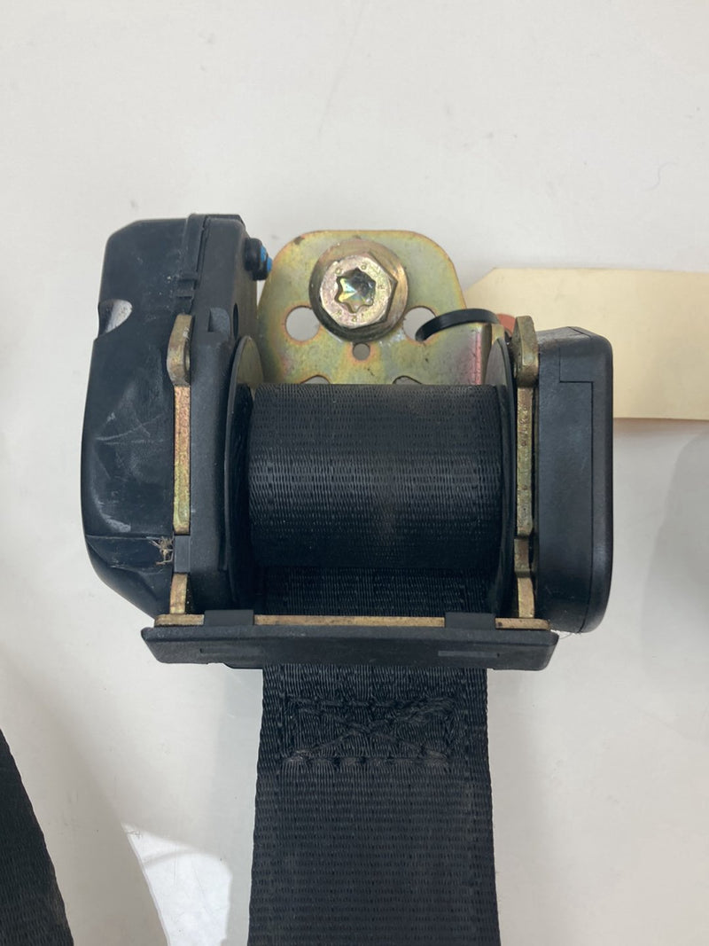 1992 Volvo 940 944 - Seat Belt Front Left PN: 3539349 352747
