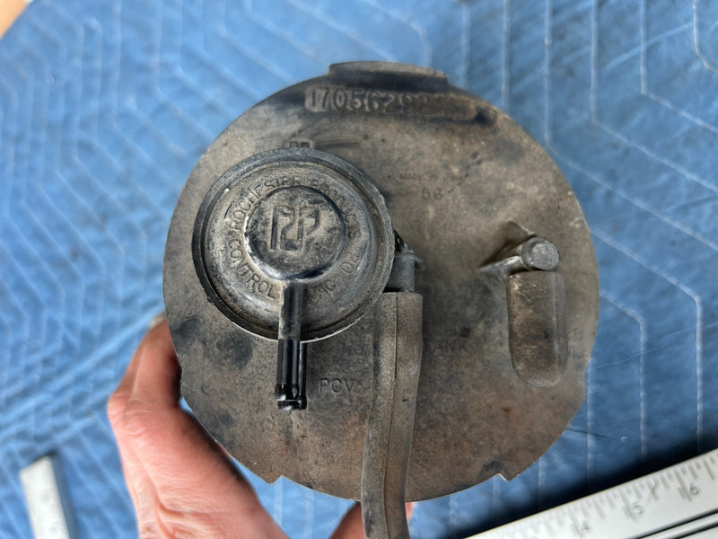1989-1995 Volvo 740 940 Sedan Fuel Vapor Charcoal Canister 17056292AM OE #3698EM