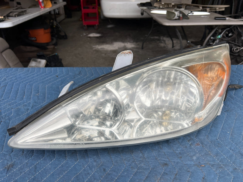 2002-2006  Toyota Camry LH Left Headlight Light Assembly OEM #119DU