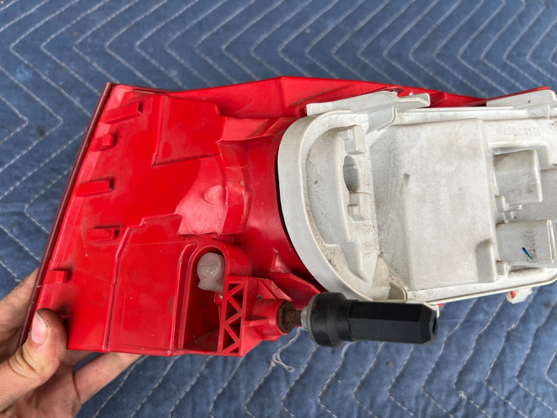 2009-2011 Audi A6 Outer Driver Left LH Tail Light Lamp 4F5945097 OEM #3408EM
