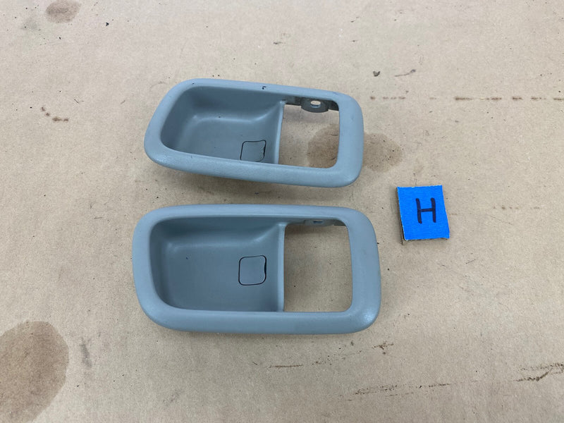1997-2001 Lexus ES300 Left & Right Interior Door Handle Trim Gray OEM #2280E